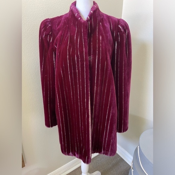 Vintage 70s SASSON luxury plush faux fur coat, red - Picture 1 of 11